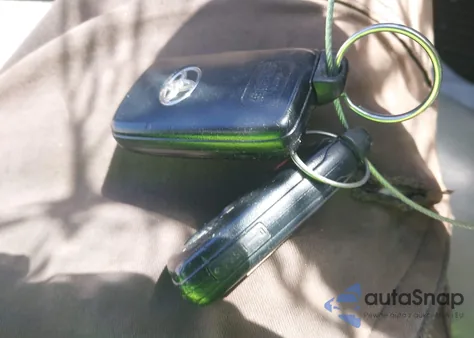 2009 Toyota Highlander Limited from USA, damaged, VIN JTEES42A592111864